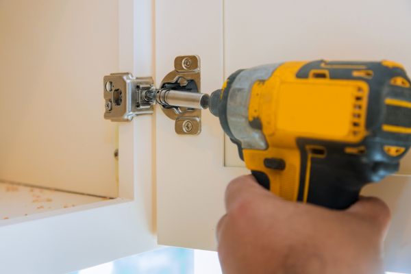 Cupboard Door Hinge Repair in Cibolo